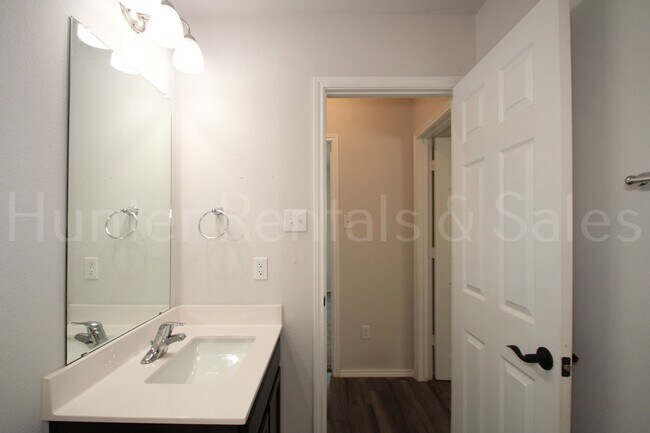 Building Photo - New In Management! Upgraded Comfort in a P...