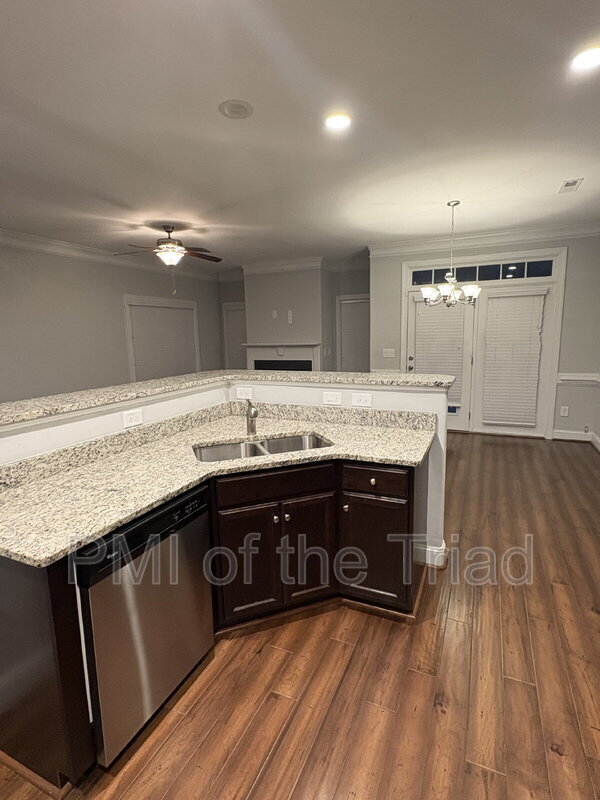 Building Photo - 1146 Augustine Heights Dr