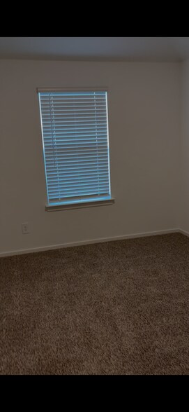 Building Photo - 20420 Laplace Ln