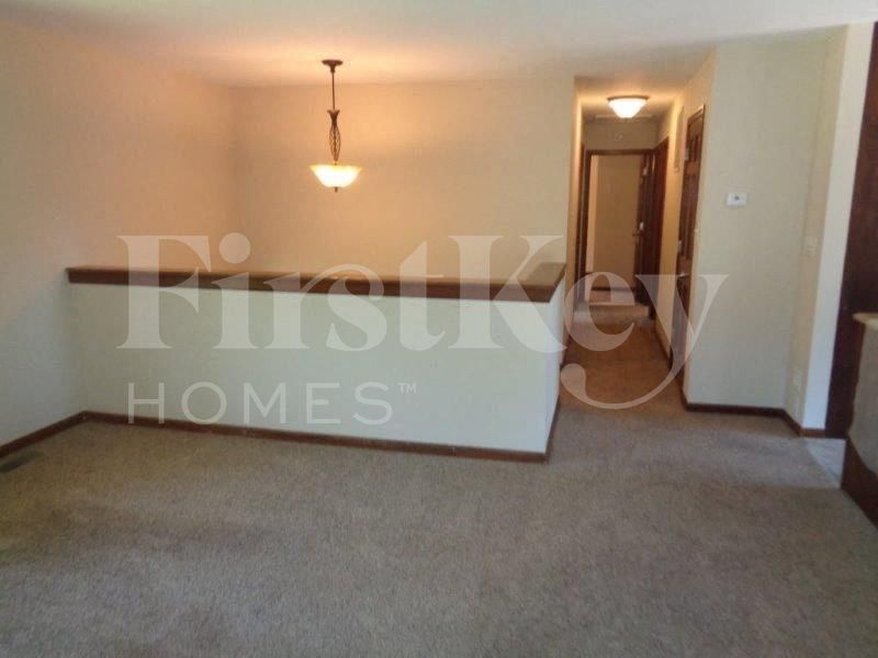 Building Photo - 28577 W High Rd