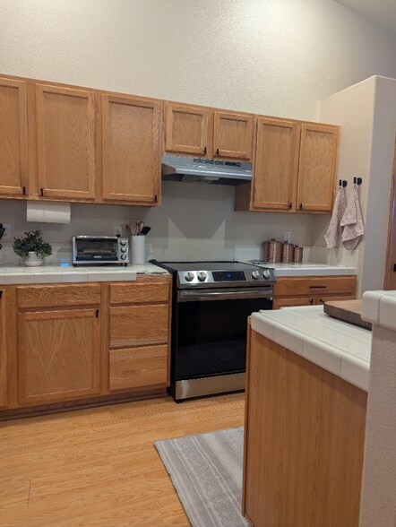 Building Photo - 3250 Segura Ct