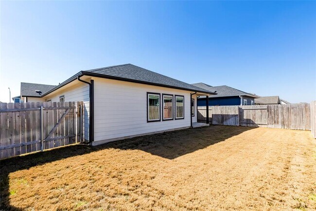 Building Photo - 141 Yellowstone Dr