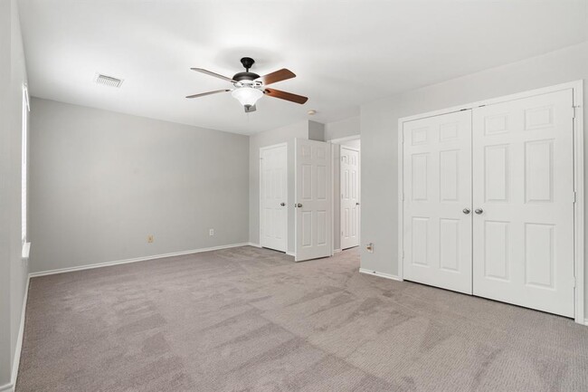 Building Photo - 62 Marble Rock Pl