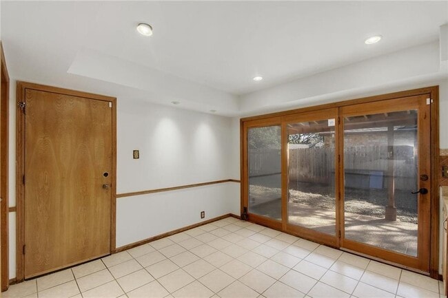 Building Photo - 4732 Palisade Dr