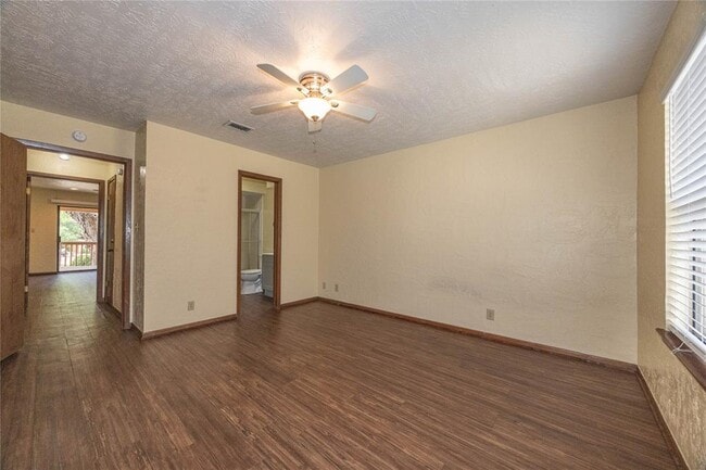 Building Photo - 15 Cypress Fairway Village