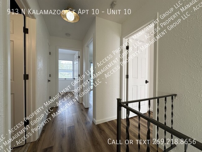 Primary Photo - 913 N Kalamazoo St