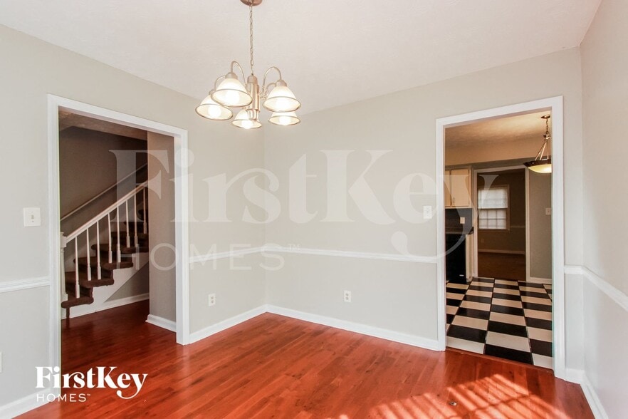 Building Photo - 145 Fontaine Way