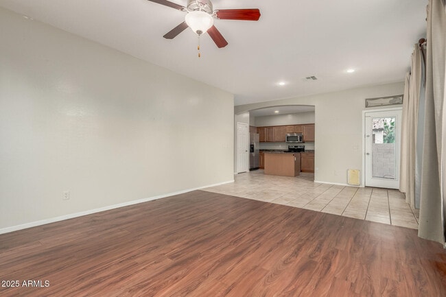 Building Photo - 3078 S Southwind Dr