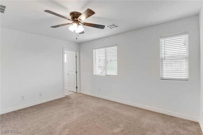 Building Photo - 371 Yellow Finch Ln