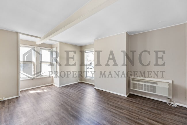 Building Photo - 428 S Osage St