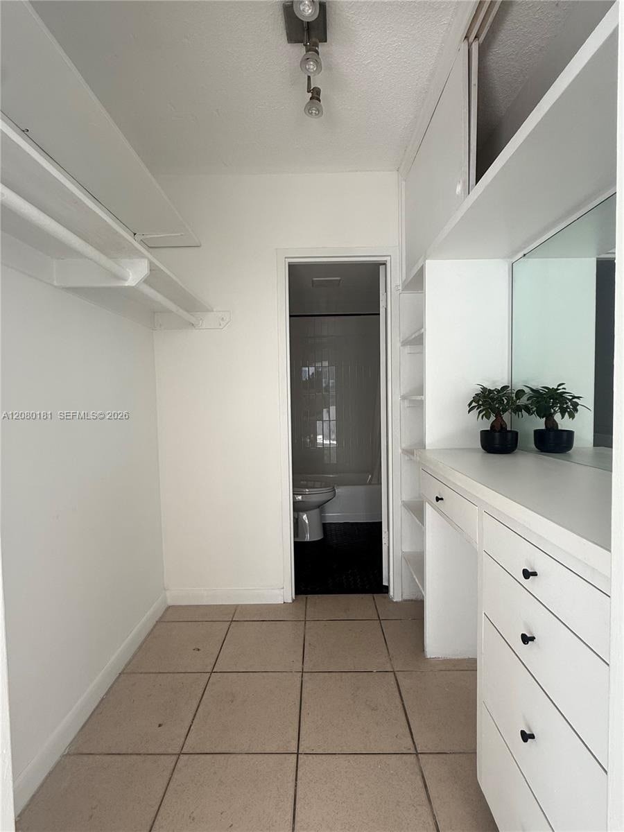 Building Photo - 7545 E Treasure Dr
