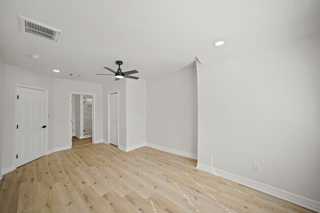 Building Photo - 3501 Farmer St