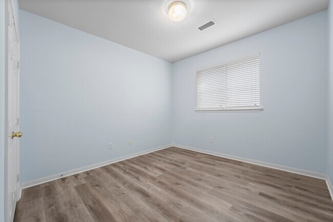 Building Photo - 167 N Whistlers Bend Cir