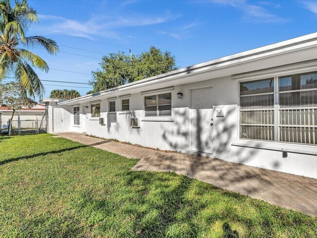 Building Photo - 2193 NE 172nd St