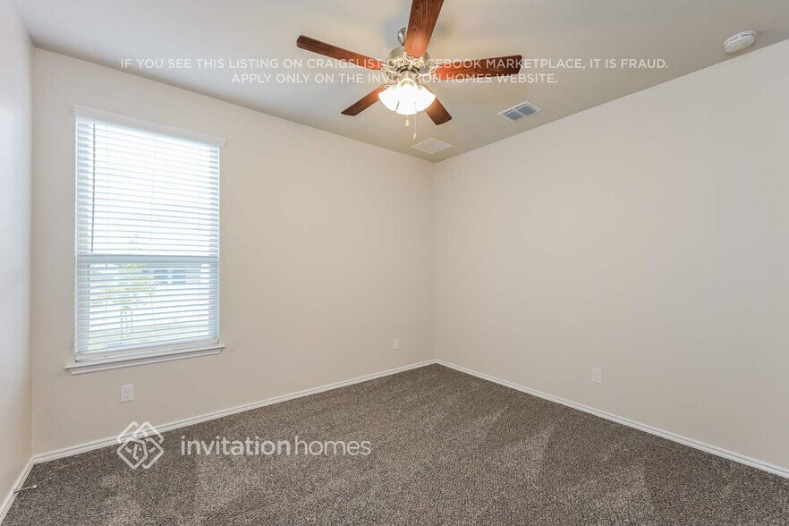 Building Photo - 10610 Briceway Ace