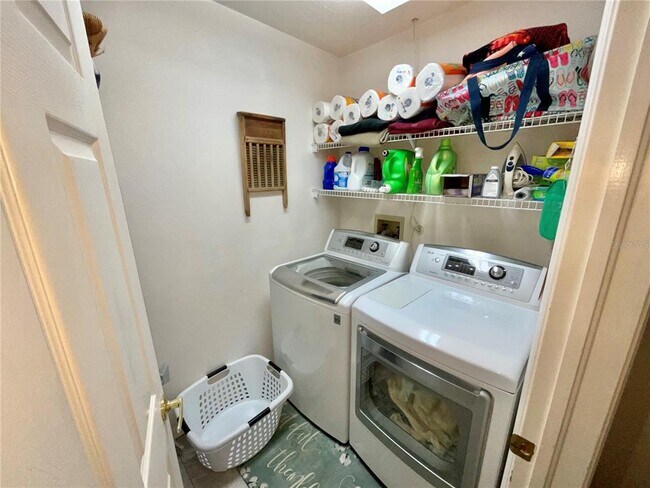 Building Photo - 7831 Barclay Rd