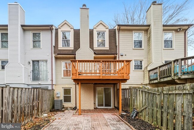 Building Photo - 9040 Armendown Dr