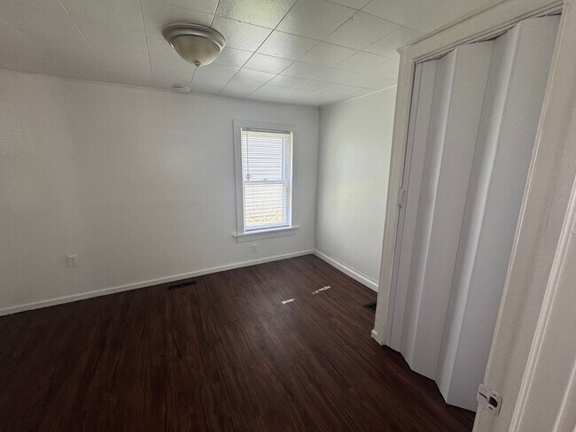 Building Photo - 110 Third Street