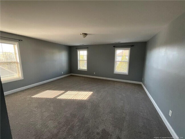 Building Photo - 269 Fountain Grove Dr