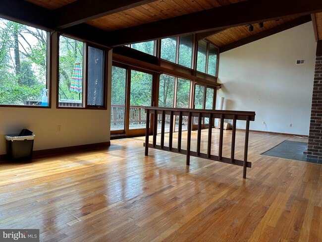 Building Photo - 6022 Munson Hill Rd