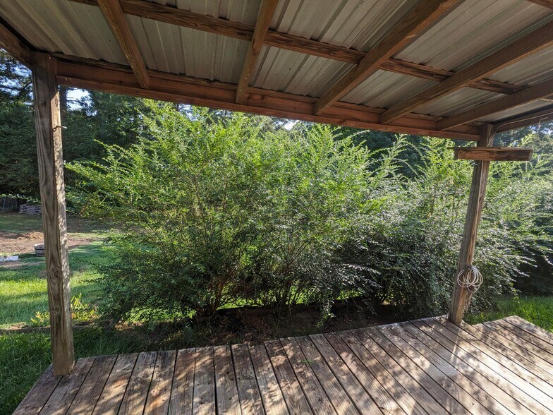 Building Photo - 421 Thacker Loop