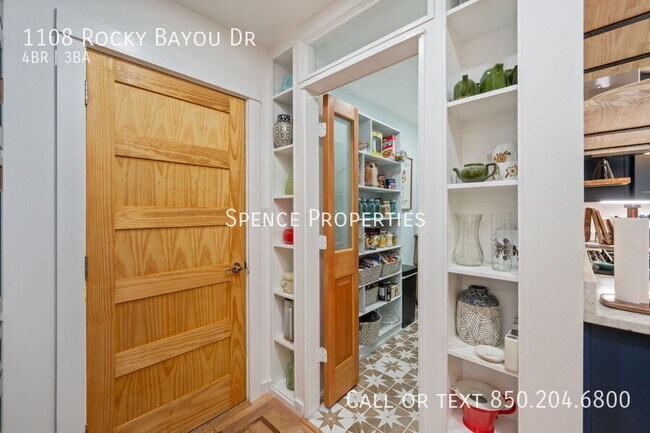 Building Photo - 1108 Rocky Bayou Dr