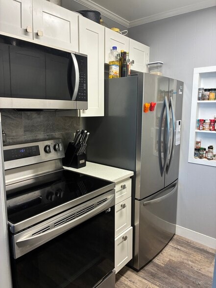 Building Photo - 511 Robin Dr