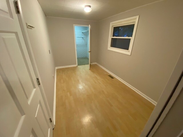 Building Photo - 1618 McCollough Dr