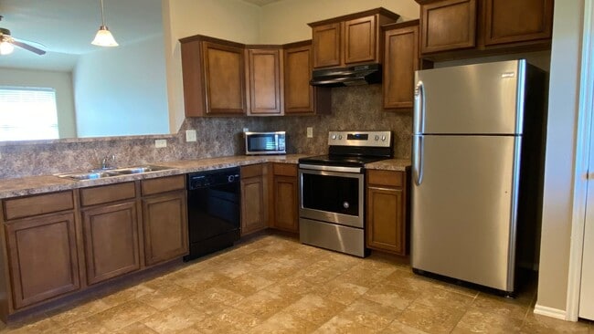 Building Photo - Cute 3 Bedroom Home In Piedmont Schools