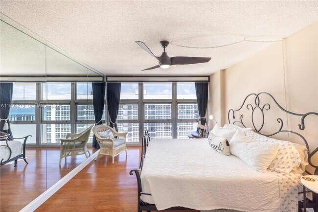 Building Photo - 525 N Ocean Blvd