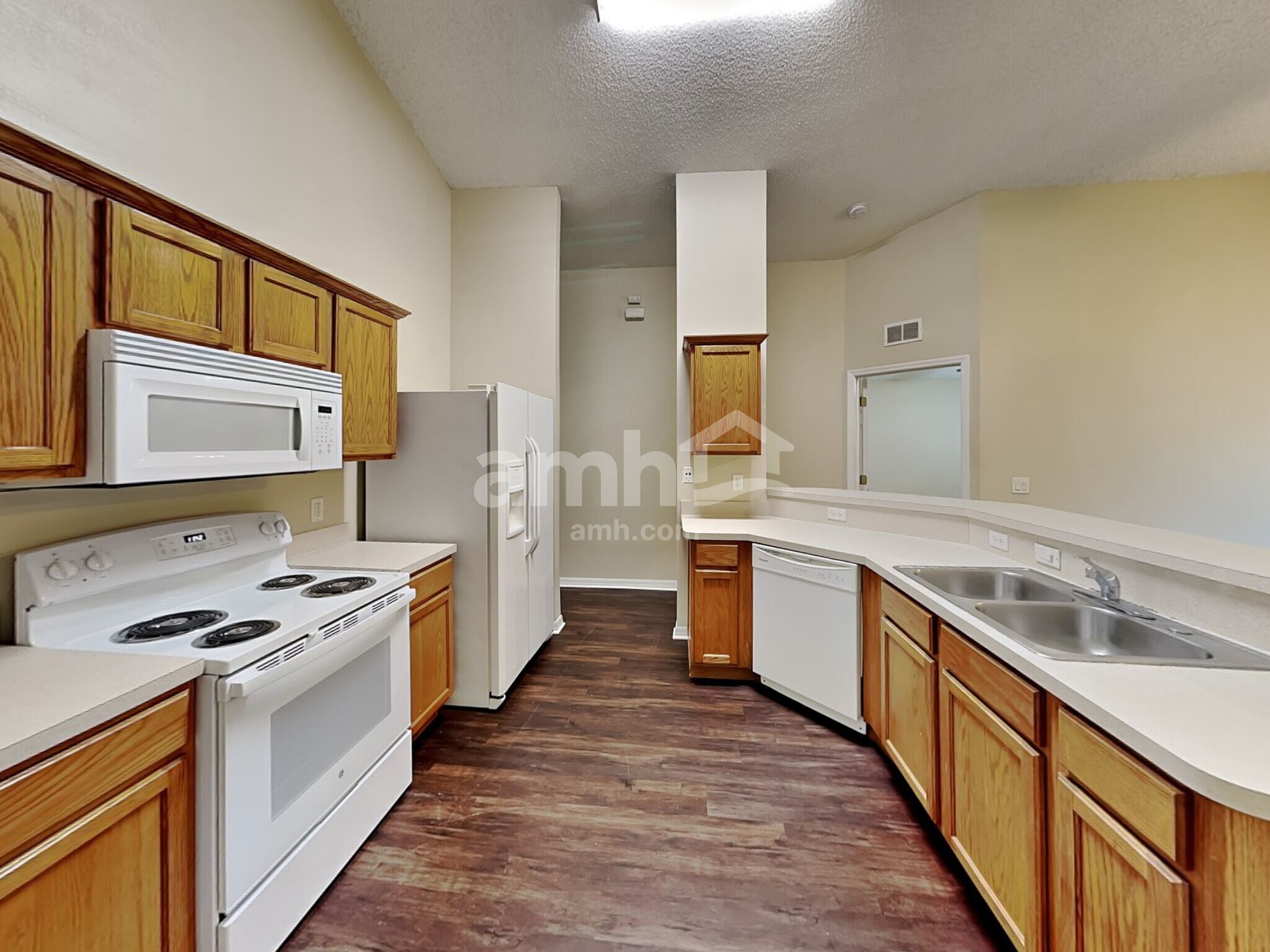 Building Photo - 635 Sedgewood Cir