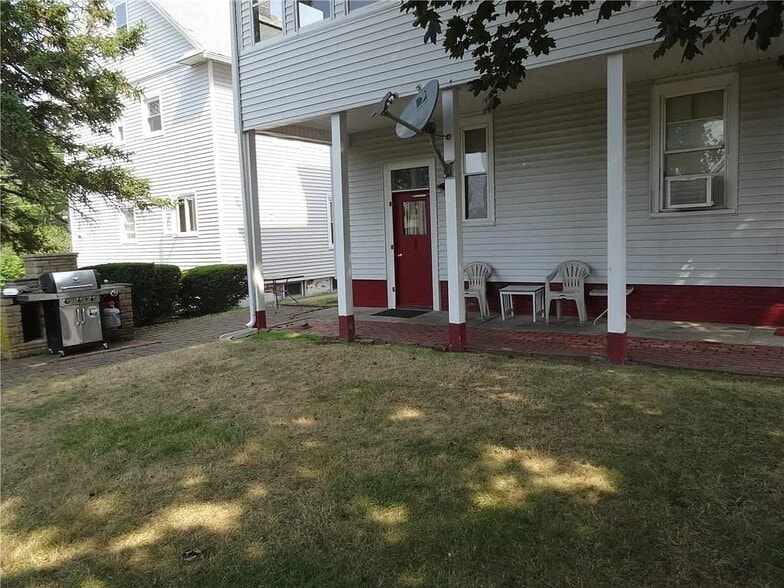 Building Photo - 6 Winthrop St