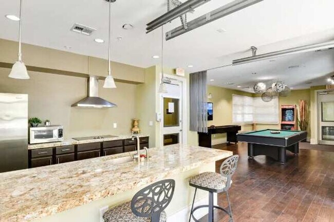 Building Photo - 501 E Oltorf St