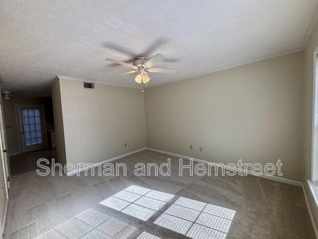 Building Photo - 1536 Elizabeth St