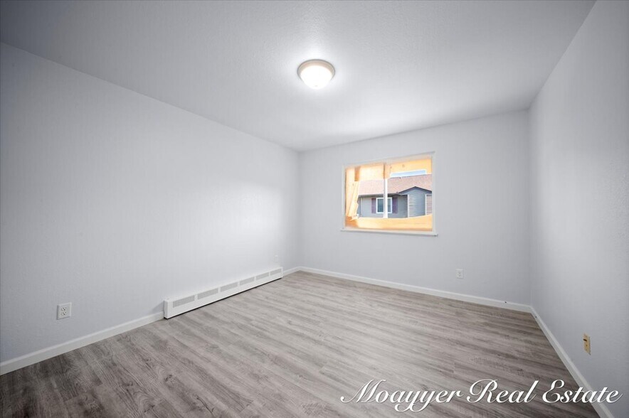 Building Photo - 1041 Abbey Ct