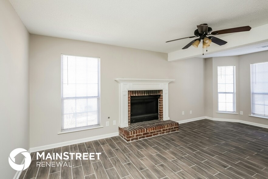 Building Photo - 5927 Brookside Dr SE