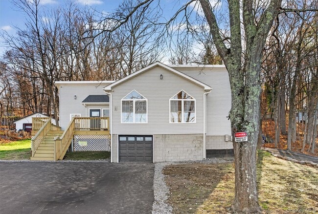 Building Photo - 19 Grandview Trail