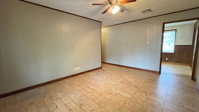 Building Photo - 102 Ridge Grove Dr