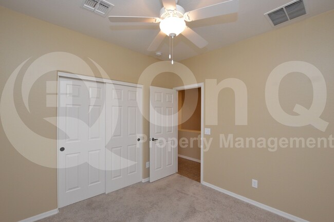 Building Photo - 40937 N Linden St