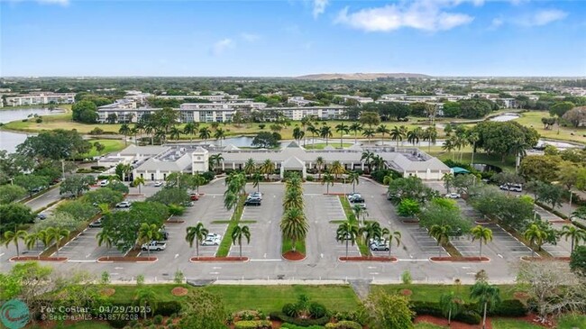 Building Photo - 4701 Martinique Dr