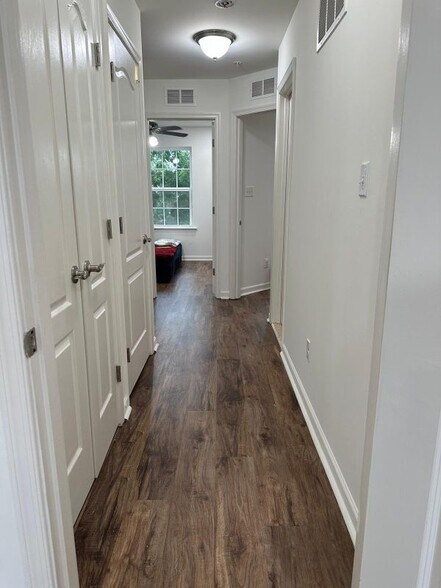 Building Photo - 7968 Quidditch Ln