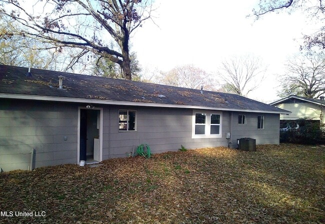 Building Photo - 165 Chotard Ave