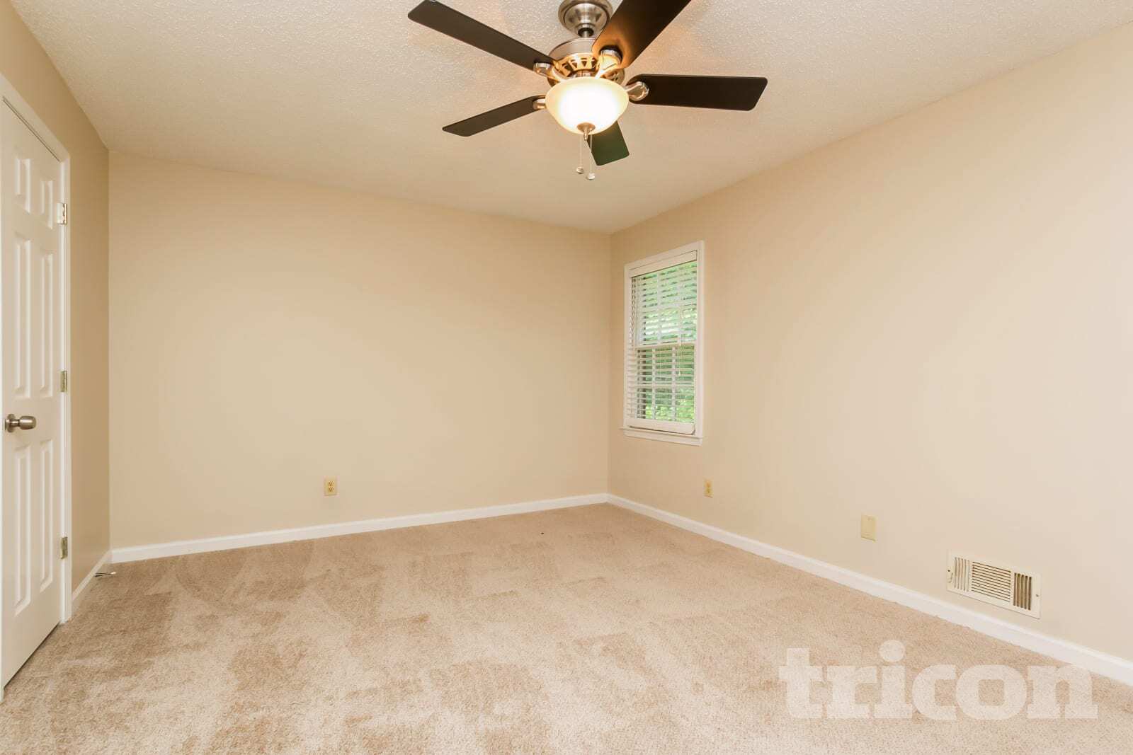 Building Photo - 329 Stratford Dr