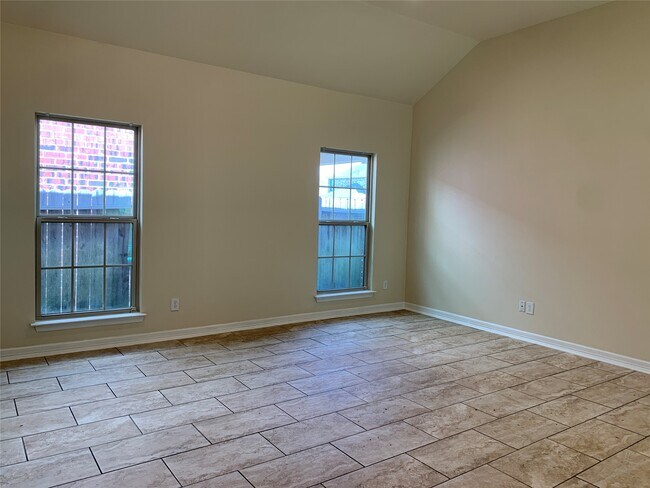 Building Photo - 14914 Darbydale Dr