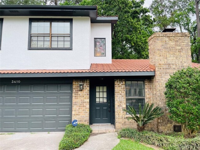Building Photo - 3410 Mission Viejo Dr