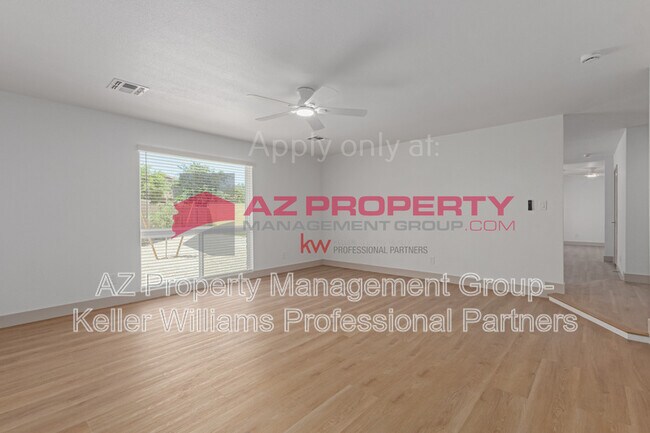 Building Photo - 7660 W Palmaire Ave