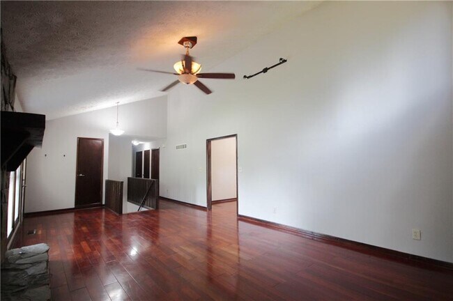 Building Photo - 3310 Chastain Crossing NW
