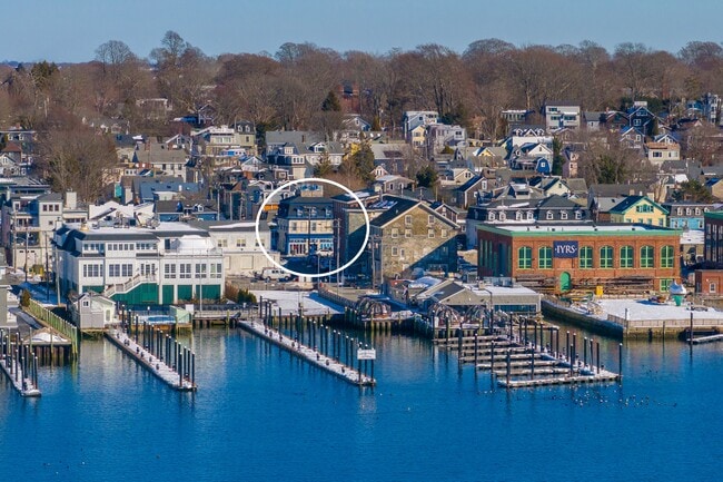 Building Photo - 3 Howard St