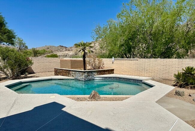 Building Photo - Spectacular Club West Executive home on co...