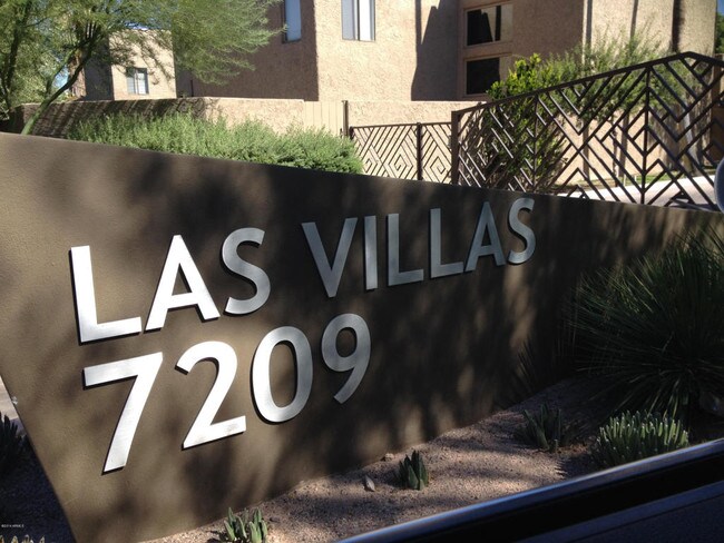 Building Photo - 7209 E McDonald Dr
